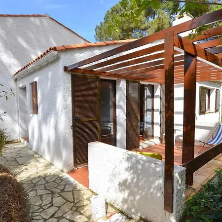 Casa de Férias Charmante Mitoyenne Pour 4 Pers. Avec Patio, Terrasse Et Parking Prive Pres Plages Et Centre - Fr-1-705-53 Les Mathes
